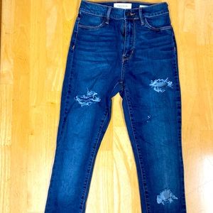 PacSun super high rise begging